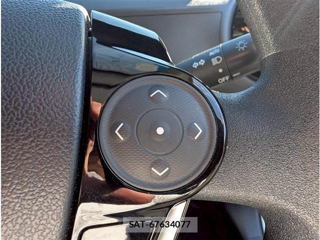 Toyota AQUA 2019-06 7978484-19