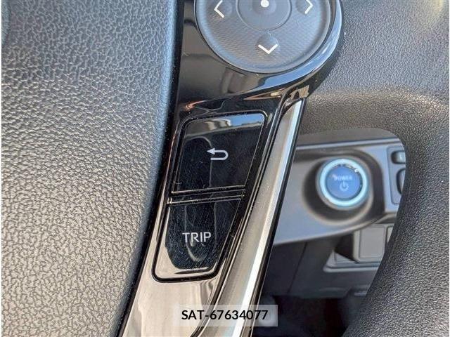 Toyota AQUA 2019-06 7978484-20