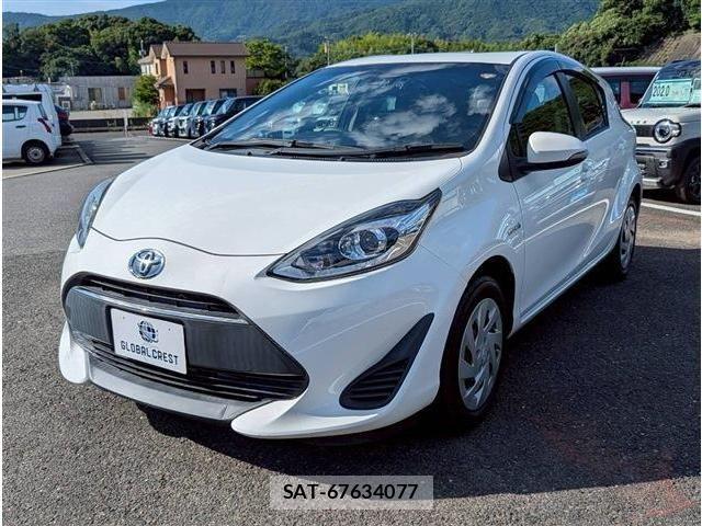 Toyota AQUA 2019-06 7978484-2