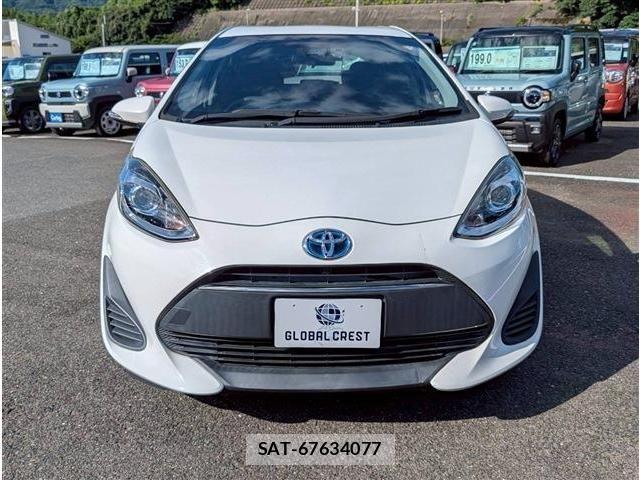 Toyota AQUA 2019-06 7978484-3