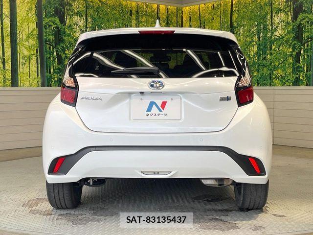 Toyota AQUA 2021-08 7978465-14