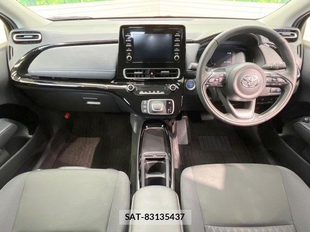 Toyota AQUA 2021-08 7978465-1
