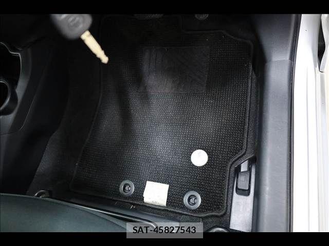 Toyota AQUA 2019-02 7978491-9