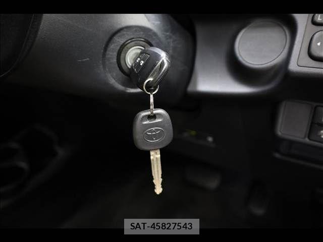 Toyota AQUA 2019-02 7978491-16