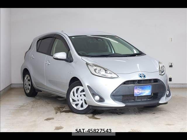 Toyota AQUA 2019-02 7978491-1