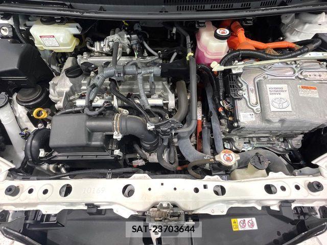 Toyota AQUA 2019-06 7978489-17