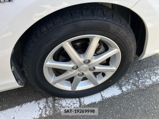Toyota AQUA 2012-04 7978497-11