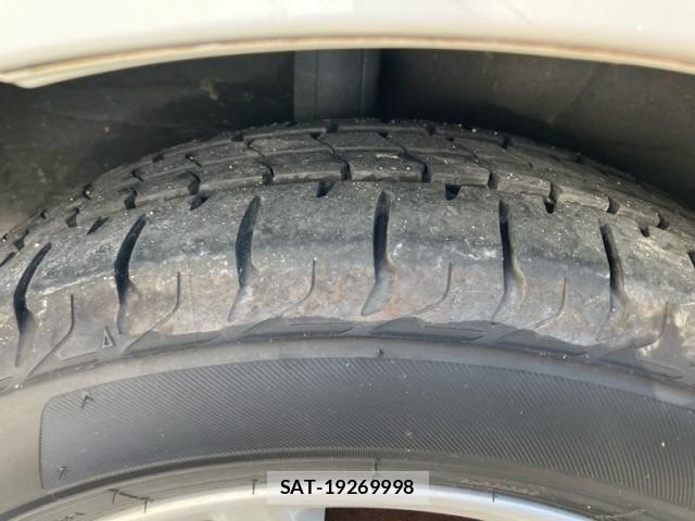 Toyota AQUA 2012-04 7978497-13