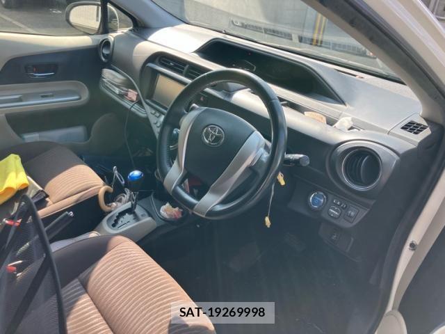 Toyota AQUA 2012-04 7978497-14