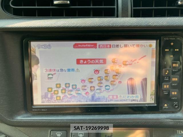 Toyota AQUA 2012-04 7978497-19