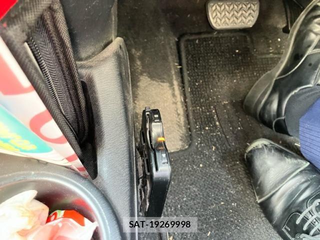 Toyota AQUA 2012-04 7978497-21