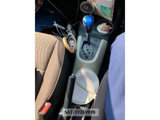 Toyota AQUA 2012-04 7978497-22