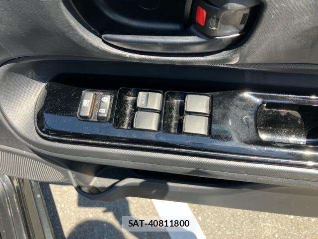 Toyota AQUA 2019-09 7978485-16