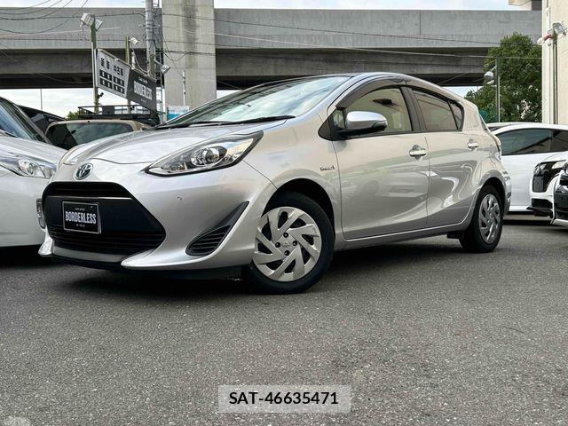 Toyota AQUA 2018-05 7978478-0