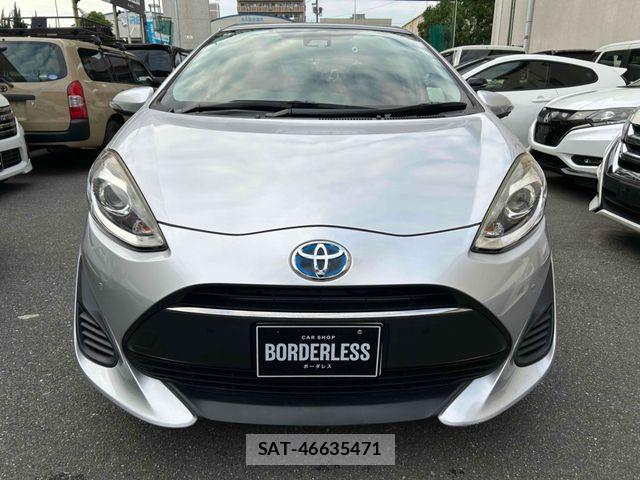 Toyota AQUA 2018-05 7978478-2
