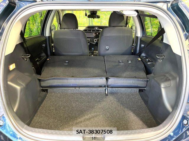 Toyota AQUA 2017-07 7978476-9