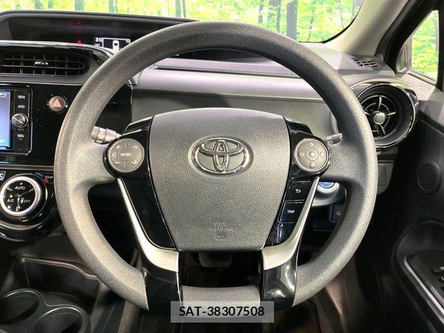 Toyota AQUA 2017-07 7978476-10
