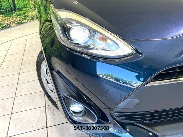 Toyota AQUA 2017-07 7978476-11