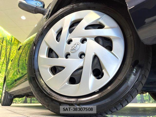 Toyota AQUA 2017-07 7978476-12