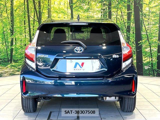 Toyota AQUA 2017-07 7978476-14