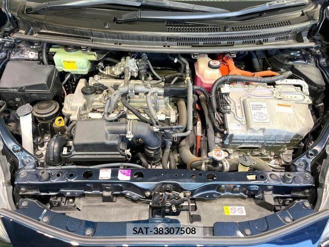 Toyota AQUA 2017-07 7978476-17