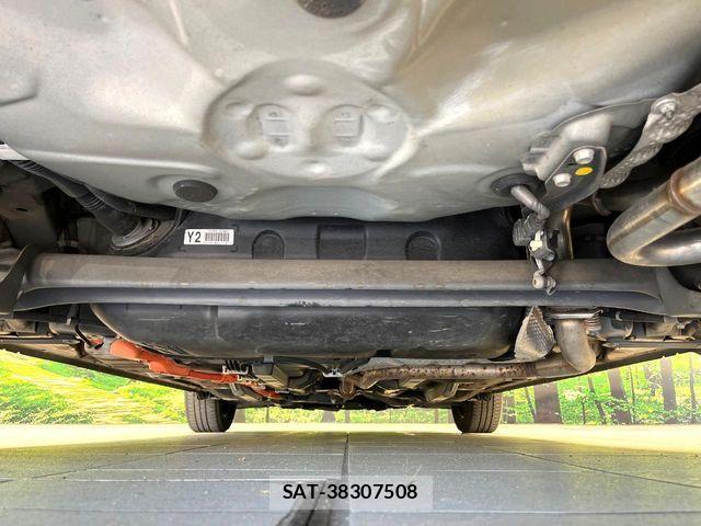 Toyota AQUA 2017-07 7978476-18