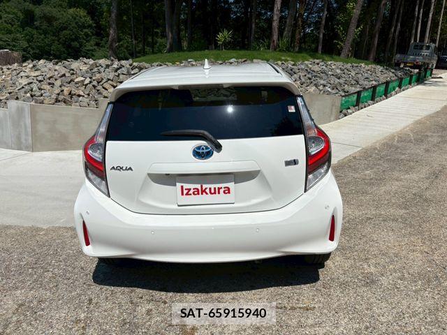 Toyota AQUA 2019-03 7978510-13