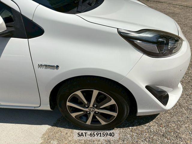 Toyota AQUA 2019-03 7978510-17