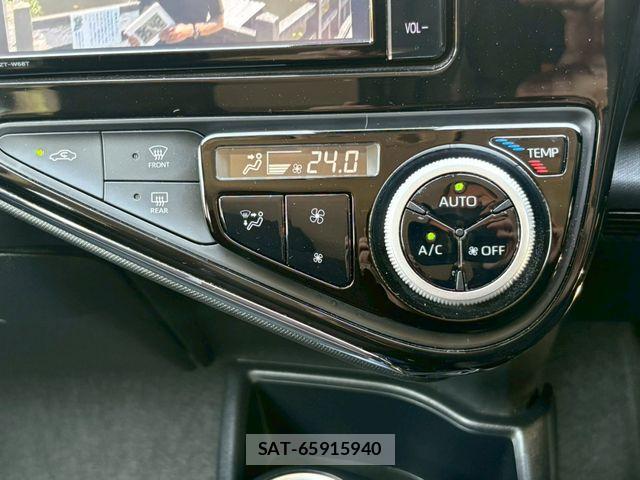 Toyota AQUA 2019-03 7978510-26