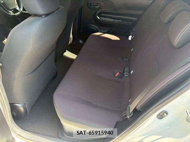 Toyota AQUA 2019-03 7978510-28
