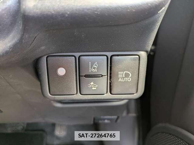 Toyota AQUA 2016-03 7978481-26
