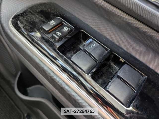 Toyota AQUA 2016-03 7978481-27