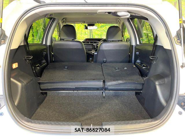 Toyota AQUA 2016-03 7978480-9
