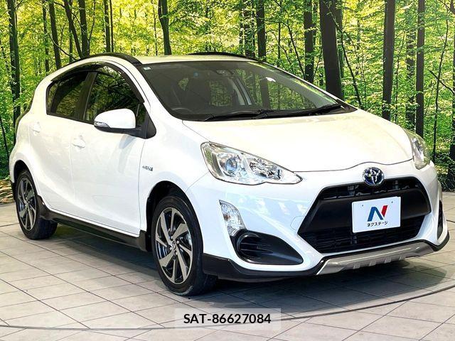 Toyota AQUA 2016-03 7978480-15