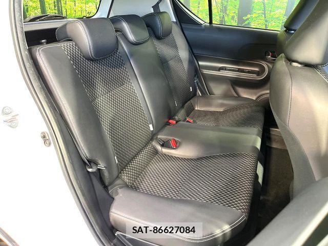 Toyota AQUA 2016-03 7978480-8