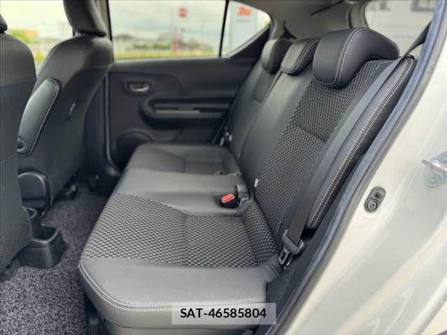 Toyota AQUA 2017-09 7978471-17