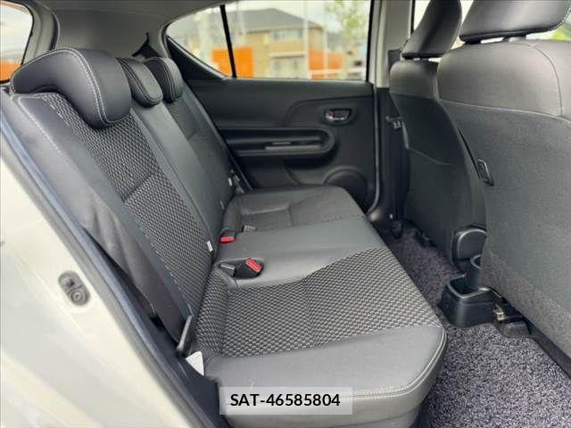 Toyota AQUA 2017-09 7978471-18