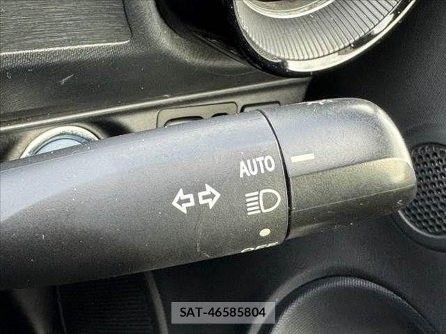 Toyota AQUA 2017-09 7978471-24