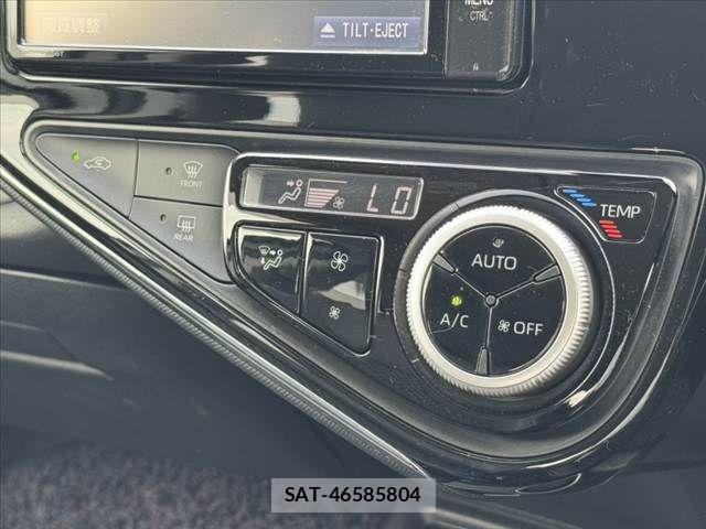 Toyota AQUA 2017-09 7978471-26