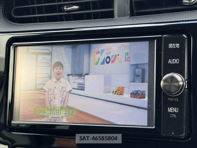 Toyota AQUA 2017-09 7978471-4