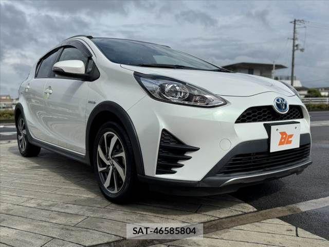 Toyota AQUA 2017-09 7978471-7