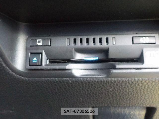 Toyota AQUA 2021-08 7978467-19