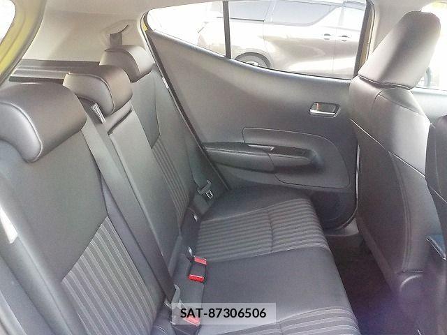 Toyota AQUA 2021-08 7978467-22