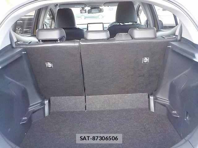 Toyota AQUA 2021-08 7978467-24