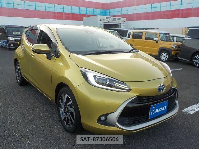 Toyota AQUA 2021-08 7978467-4
