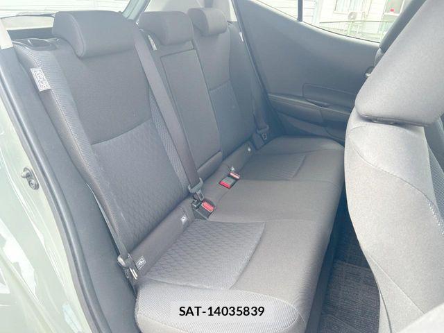 Toyota AQUA 2021-09 7978464-10