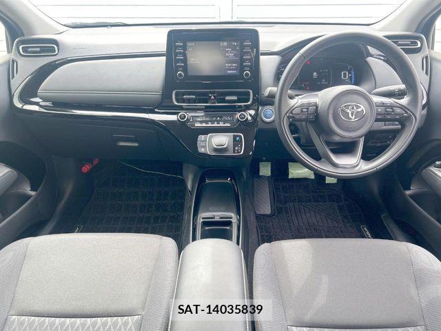 Toyota AQUA 2021-09 7978464-1