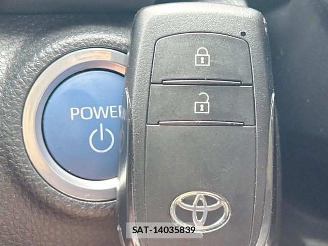Toyota AQUA 2021-09 7978464-5
