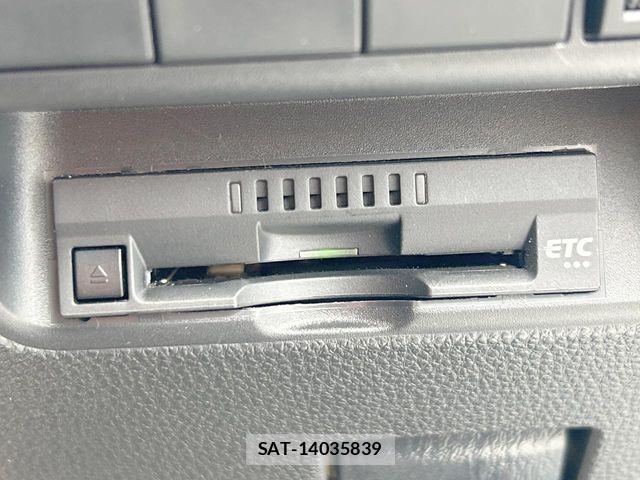 Toyota AQUA 2021-09 7978464-8