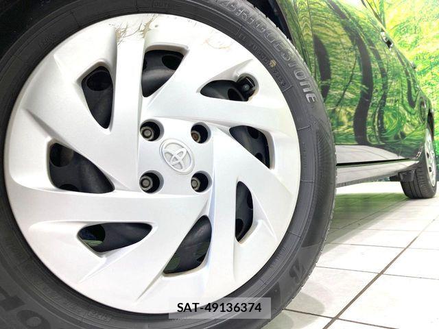 Toyota AQUA 2016-01 7978492-12